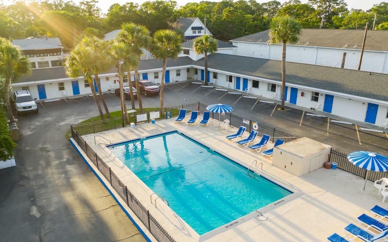 تيبي أيلاند Royal Palms Motel المظهر الخارجي الصورة